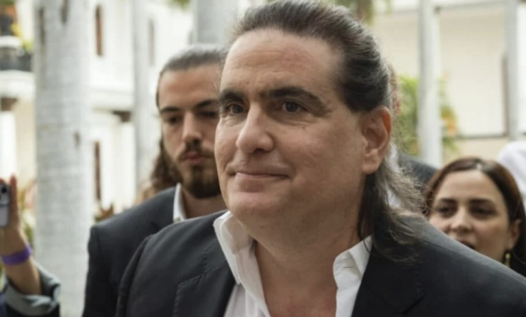 Alex Saab admitió que dirigió una red de sobornos, CLAP y petróleo de PDVSA. Cooperará con EE. UU. y entregará activos por US$195 millones.